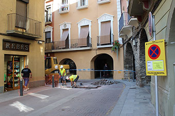 paviment del carrer Major